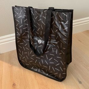 LARGE LULULEMON SHOPPING BAG